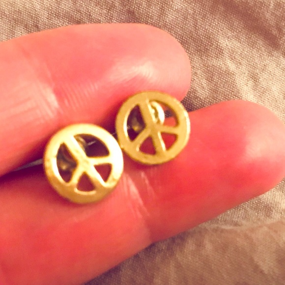 Jewelry - Gold tone Peace ✌️ Sign Earrings Studs